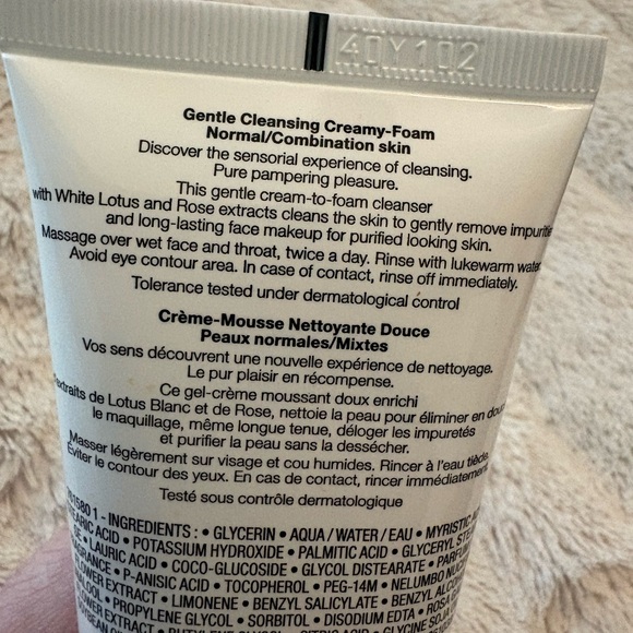 Crème Radiance Gentle Cleansing Creamy-Foam - White - Picture 5 of 6